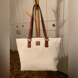 NWOT DOONEY large white pebbled leather satchel
